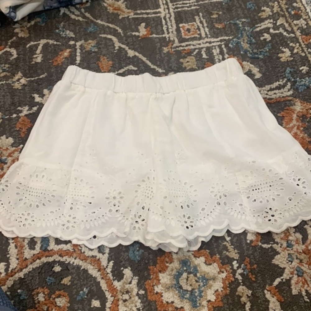 NWT Versona White Lace Bottom Shorts‎ Elastic Waist Women’s Size XL - Picture 2 of 7